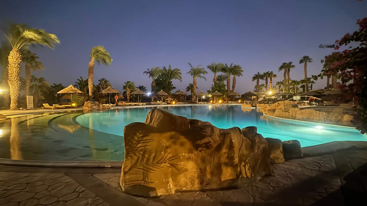 Pool Lotus Bay Beach Resort