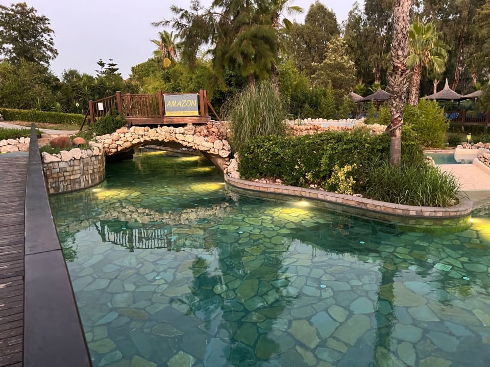 Pool Club Grand Side