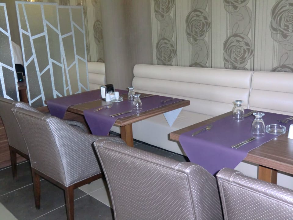 Innen restaurant Tusan Beach Resort