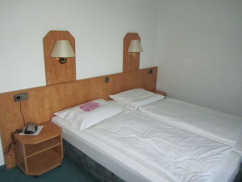 Bett Alter Dorfkrug am Kanal