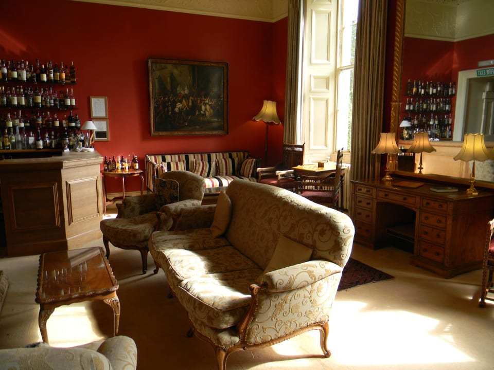 Hier nimmt man gerne einen Drink ein Ardanaiseig Hotel