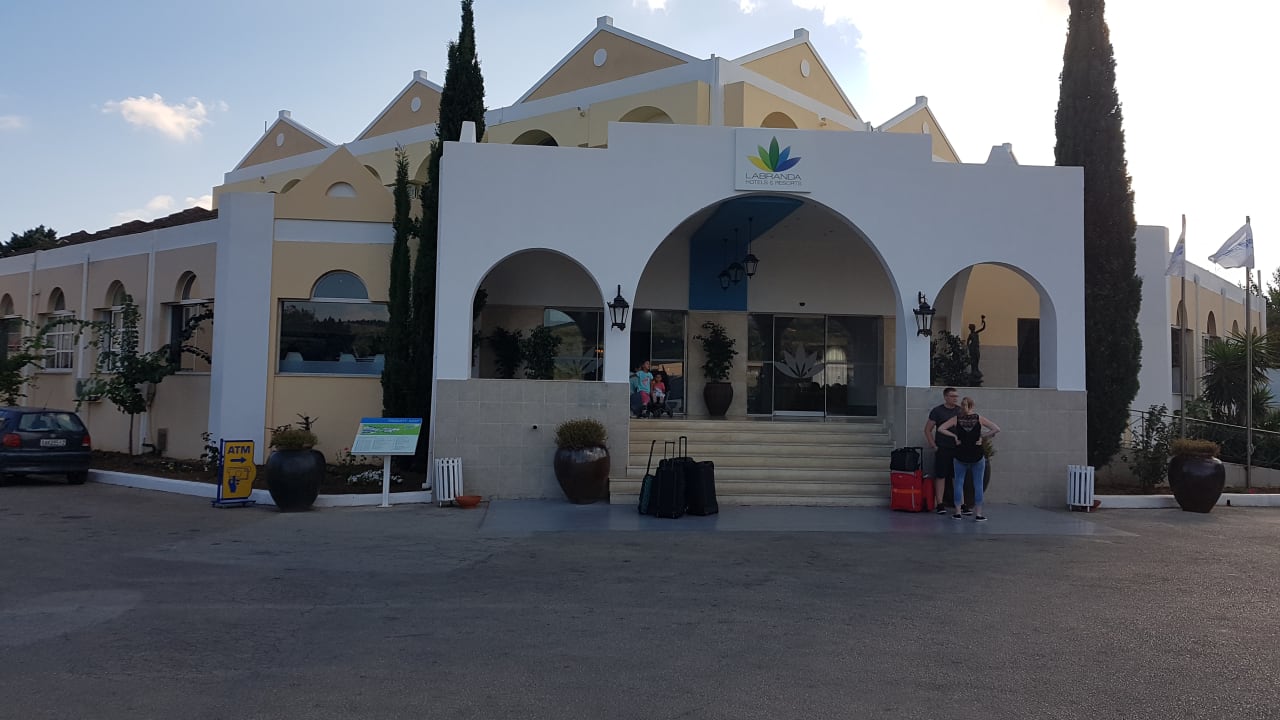 Außenansicht Sandy Beach Resort