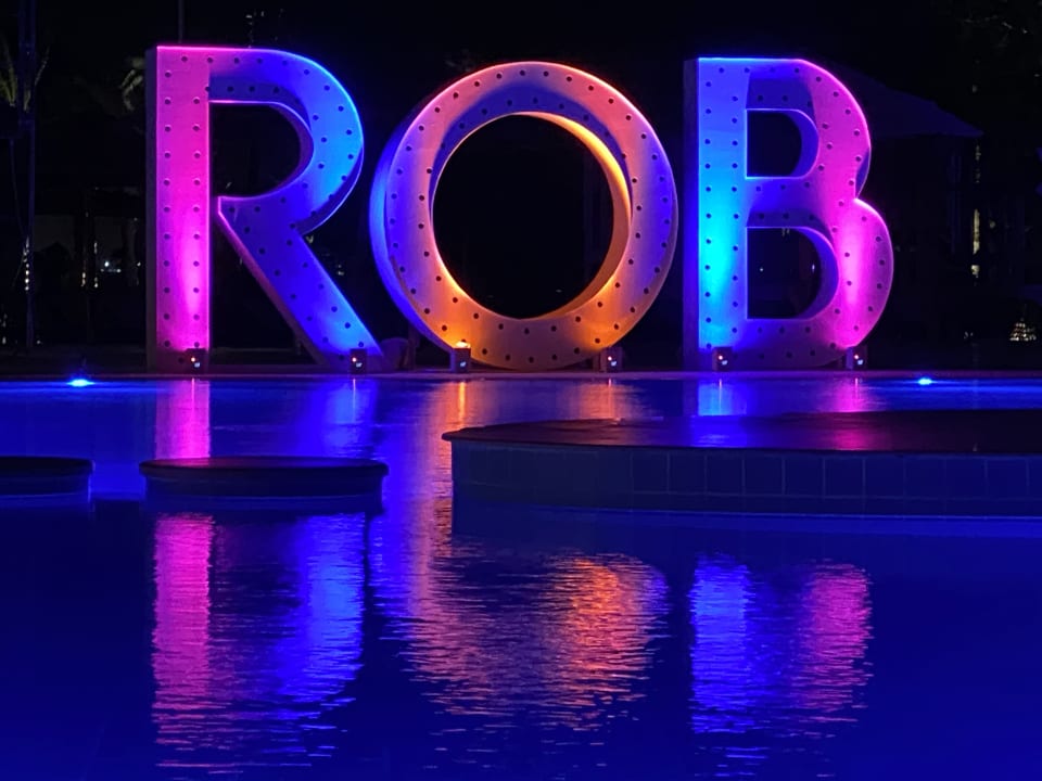 Pool ROBINSON SOMA BAY