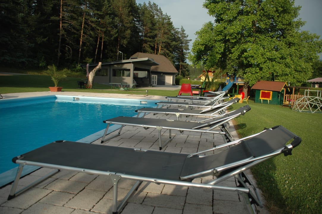 Pool Ferienwohnungen Brezjak