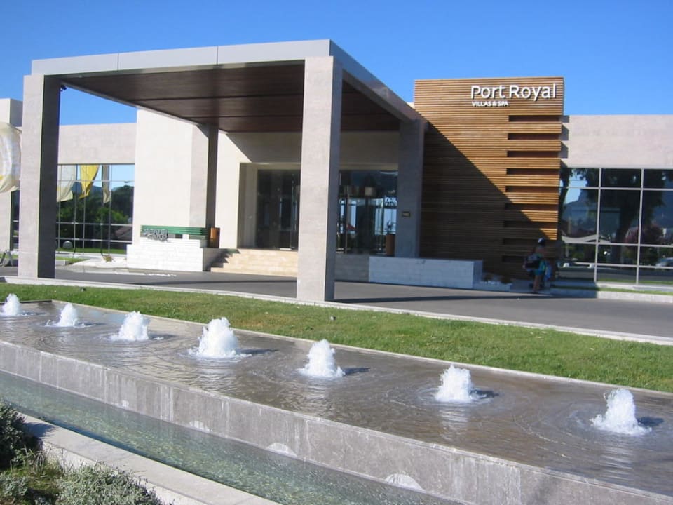 Frontansicht SENTIDO Port Royal Villas & Spa