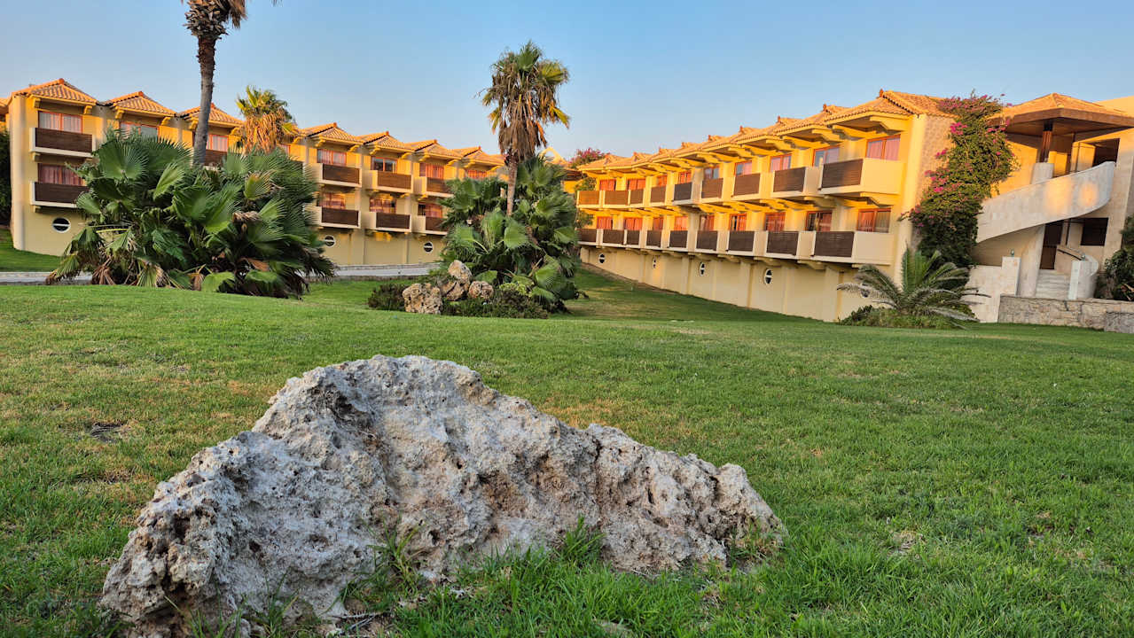 Gartenanlage Hotel Kalithea Horizon Royal