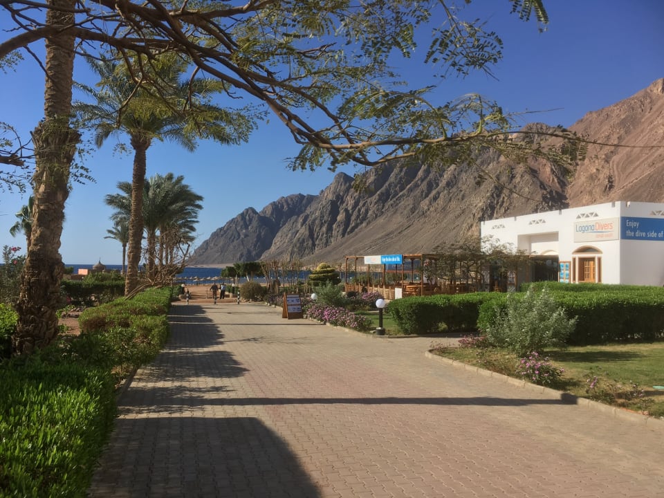 Strand Happy Life Village