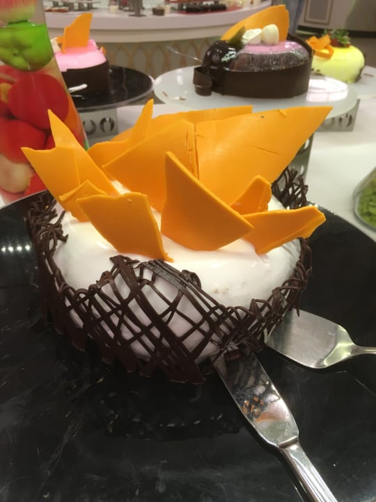 Gastro Side Crown Palace