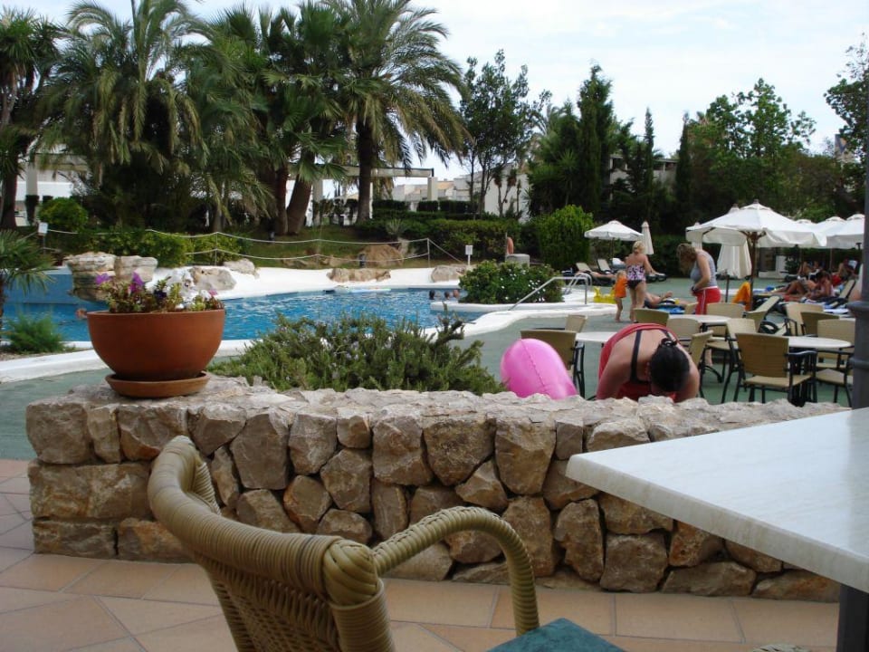 Blick auf den Pool von der Terrasse Welikehotel Marfil Playa