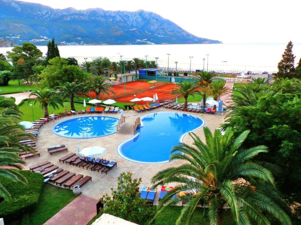 Basen Iberostar Waves Bellevue