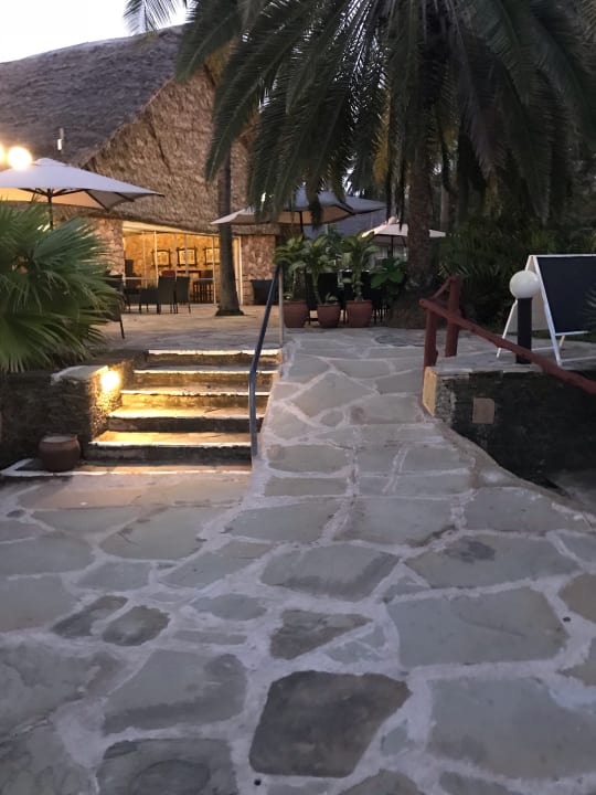 Pool Bahari Beach Hotel