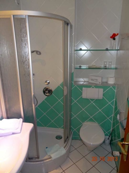 Bad im DZ EG alles da was Gast so braucht Hotel Garni St. Georg