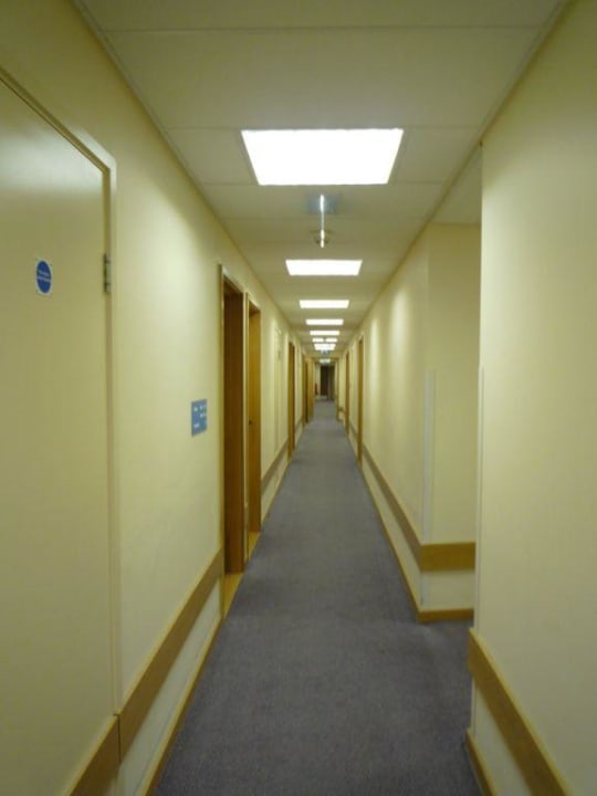 Flur Travelodge London Central City Road