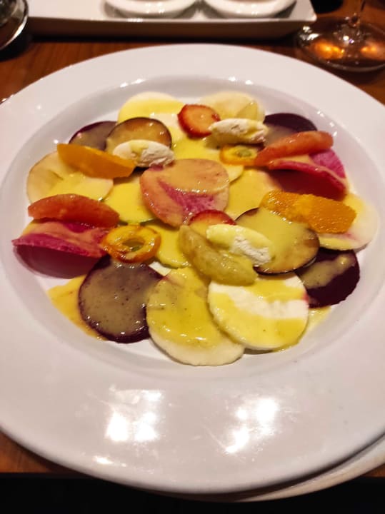 Gastro Acanthus Cennet Barut Collection