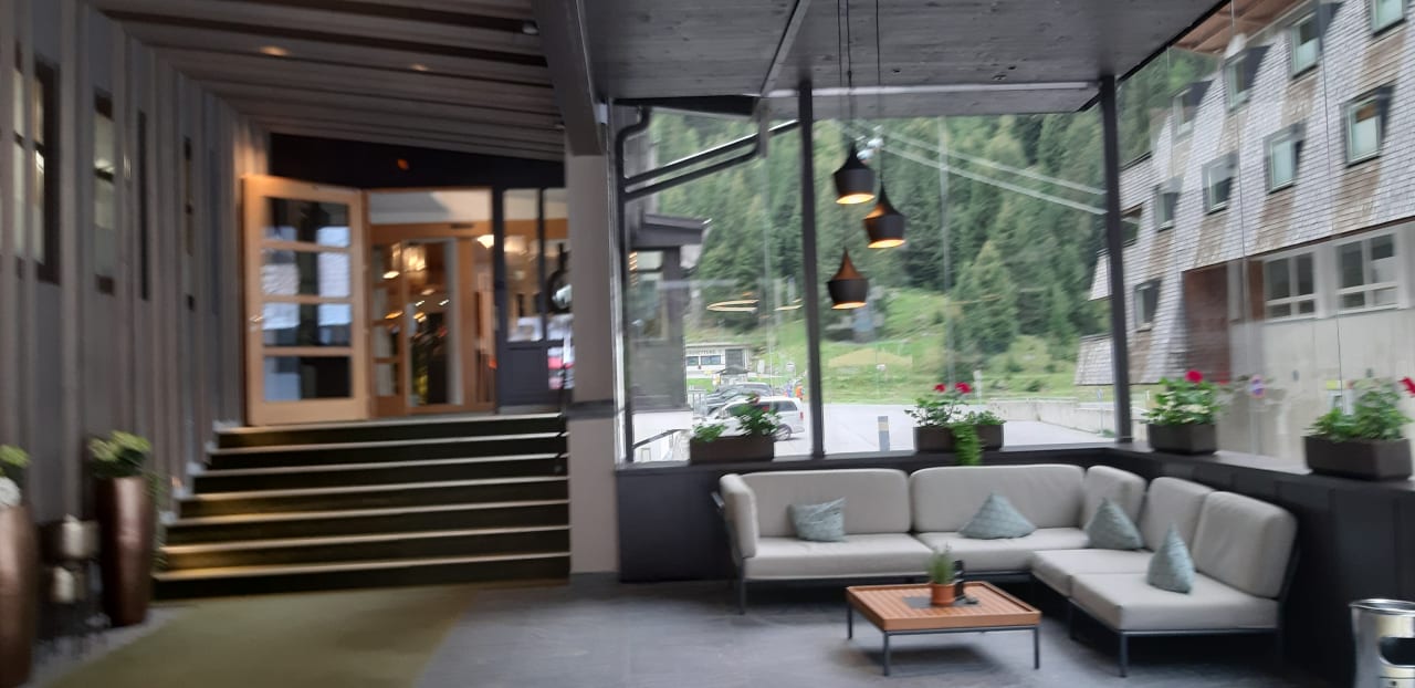 Außenansicht Hotel Vier Jahreszeiten