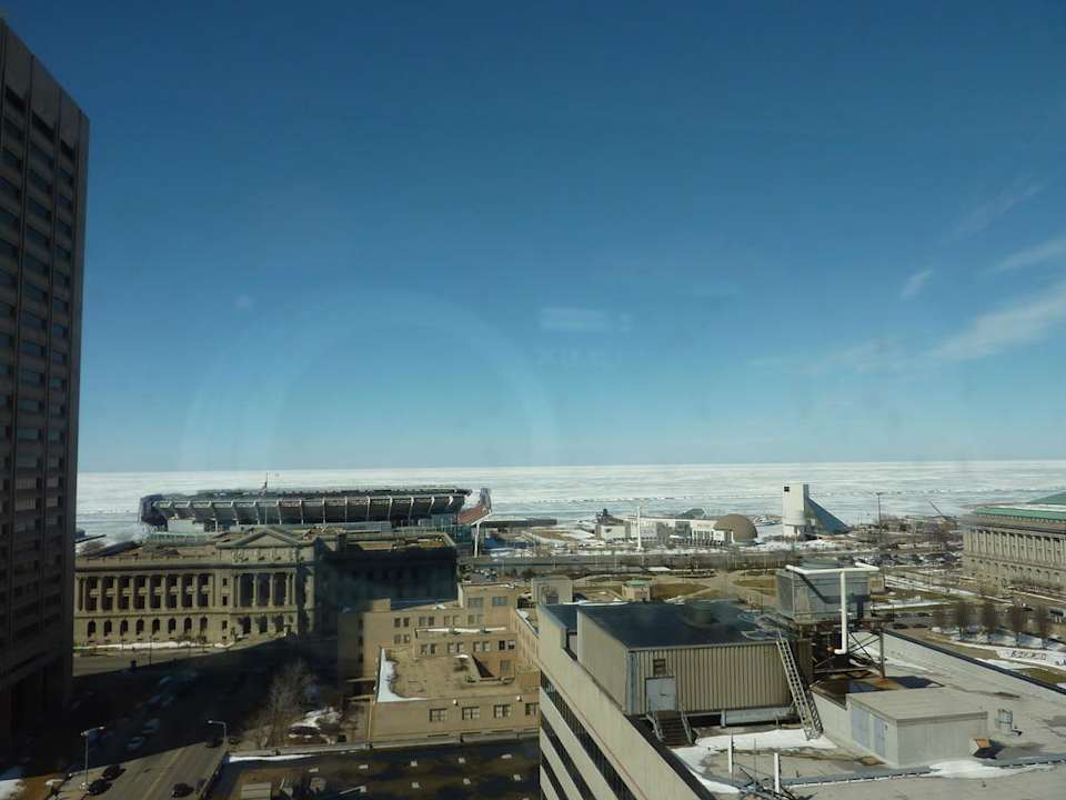 Lake Erie und Football Stadion Hotel Marriott Cleveland at Key Center