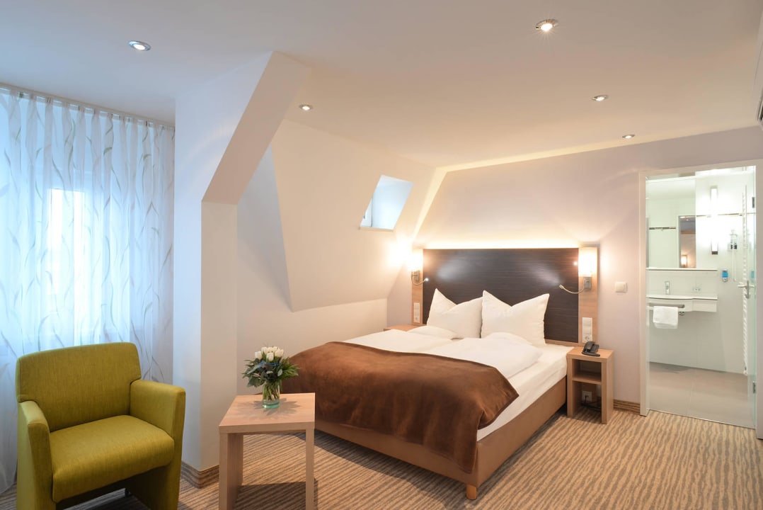 Zimmerbeispiel Ringhotel Loew's Merkur