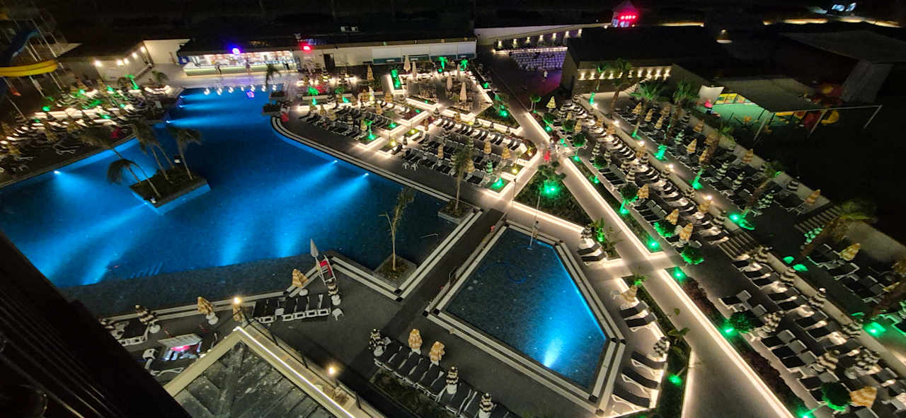 Pool PALEMON Resort& Spa