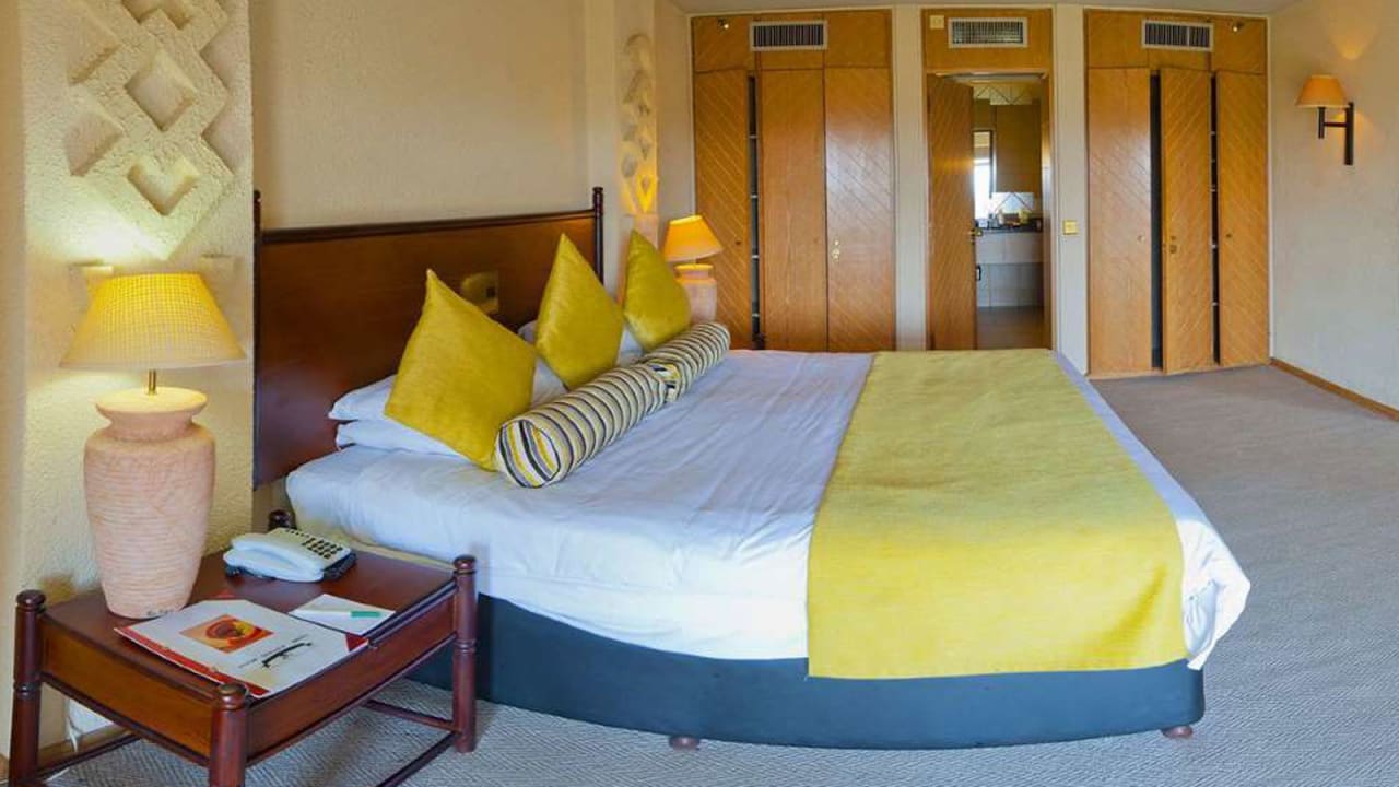 Zimmer Elephant Hills Resort