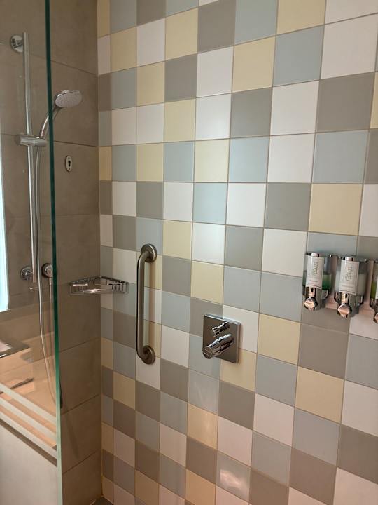 Zimmer Hampton By Hilton Doha Old Town