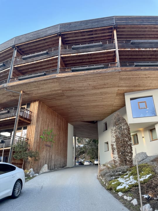 Außenansicht Holzhotel Forsthofalm