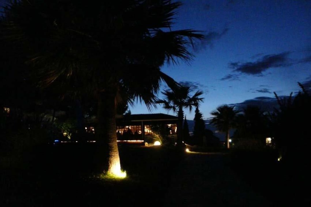 Anlage bei Nacht Valamar Tamaris Hotel