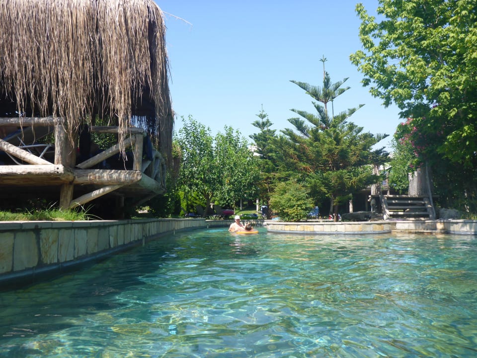 Lazy River Club Grand Side