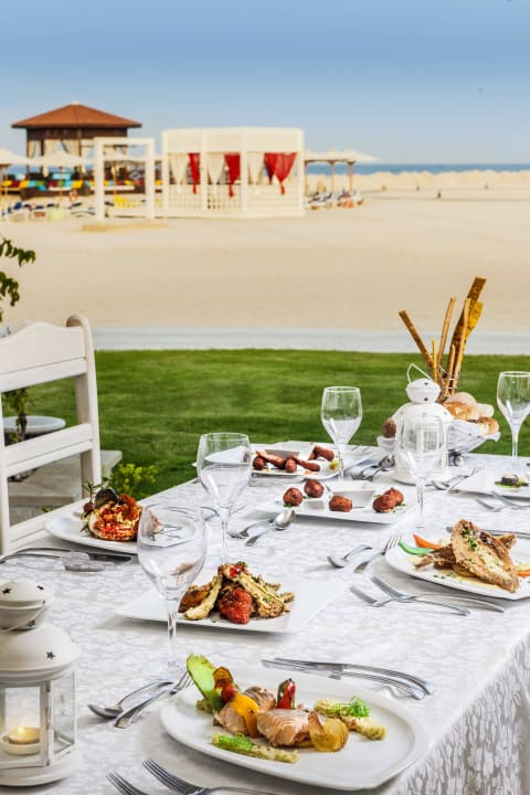 beach-restaurant-rixos-alamein-sidi-abd-el-rahman-holidaycheck