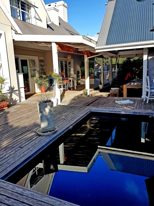 Außenansicht Hotel Sea Breeze Inn