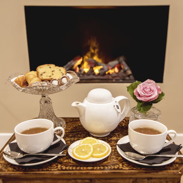 Gastro Caruso Place Boutique and Wellness Suite