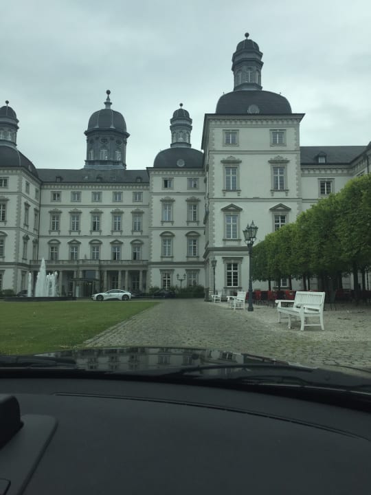 Außenansicht Althoff Grandhotel Schloss Bensberg
