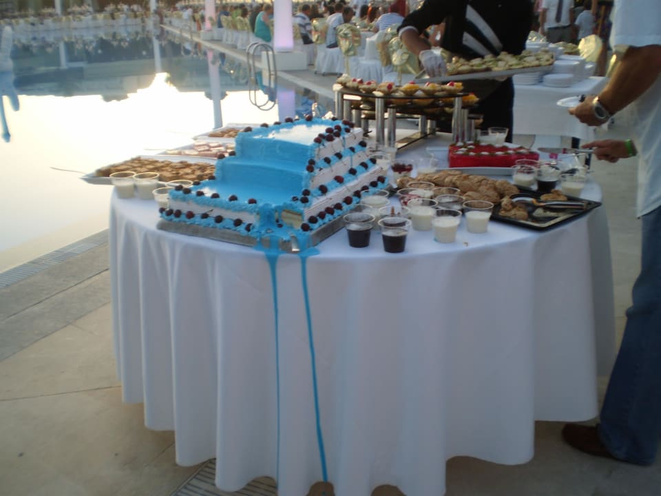 Etwas Warm - Gala Abend, trotzdem Lecker  VONRESORT Golden Coast