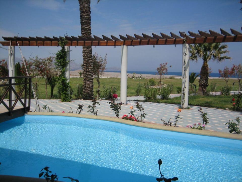 Blick zum Strand Atrium Palace Thalasso Spa Resort & Villas