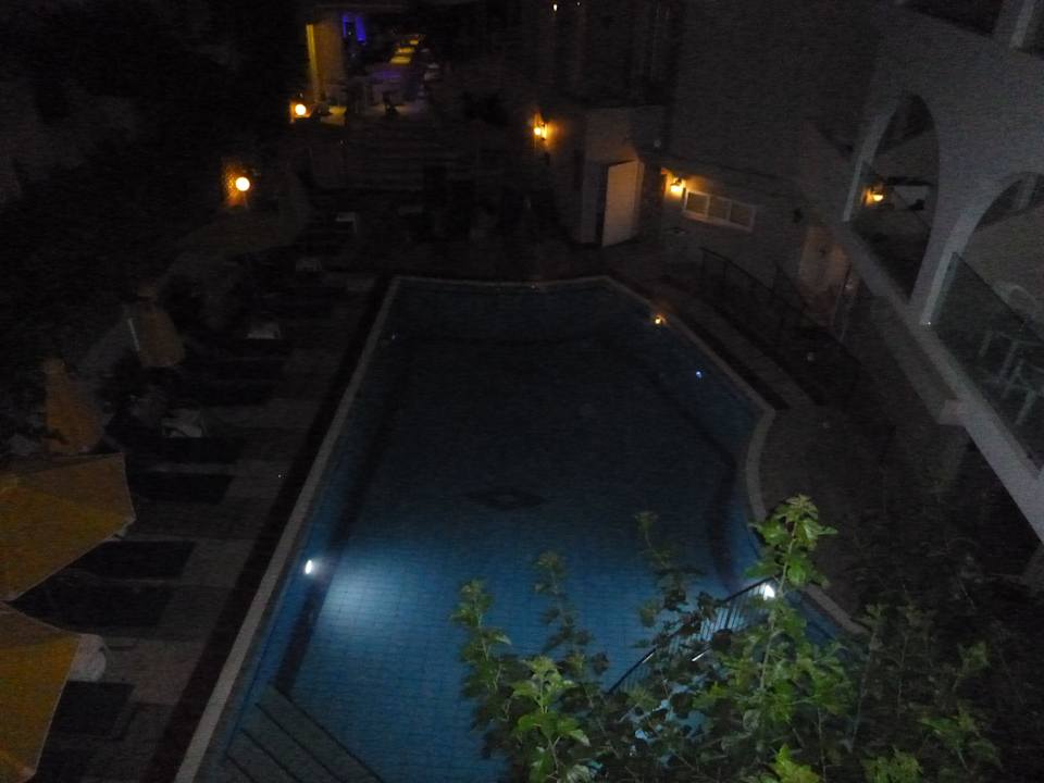 Piscine et bar vus de la chambre Dimitrios Beach Hotel