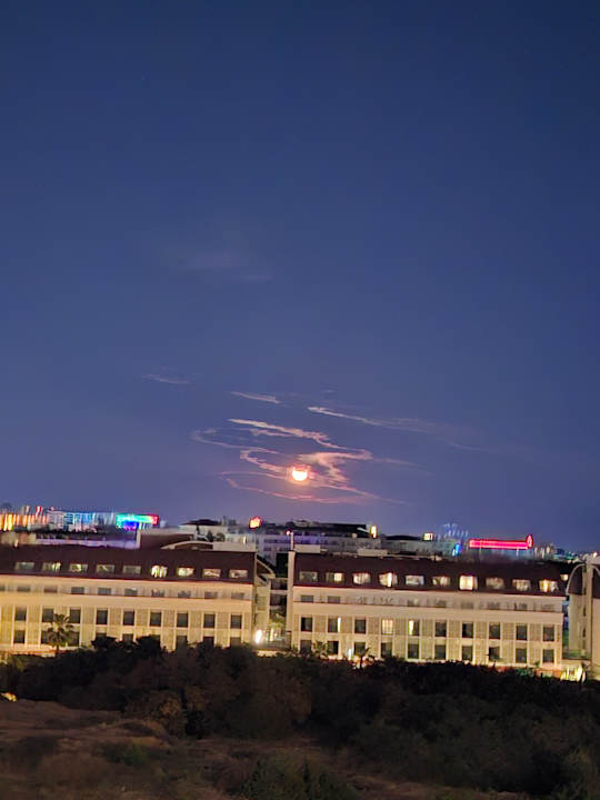 Außenansicht Royal Taj Mahal Hotel