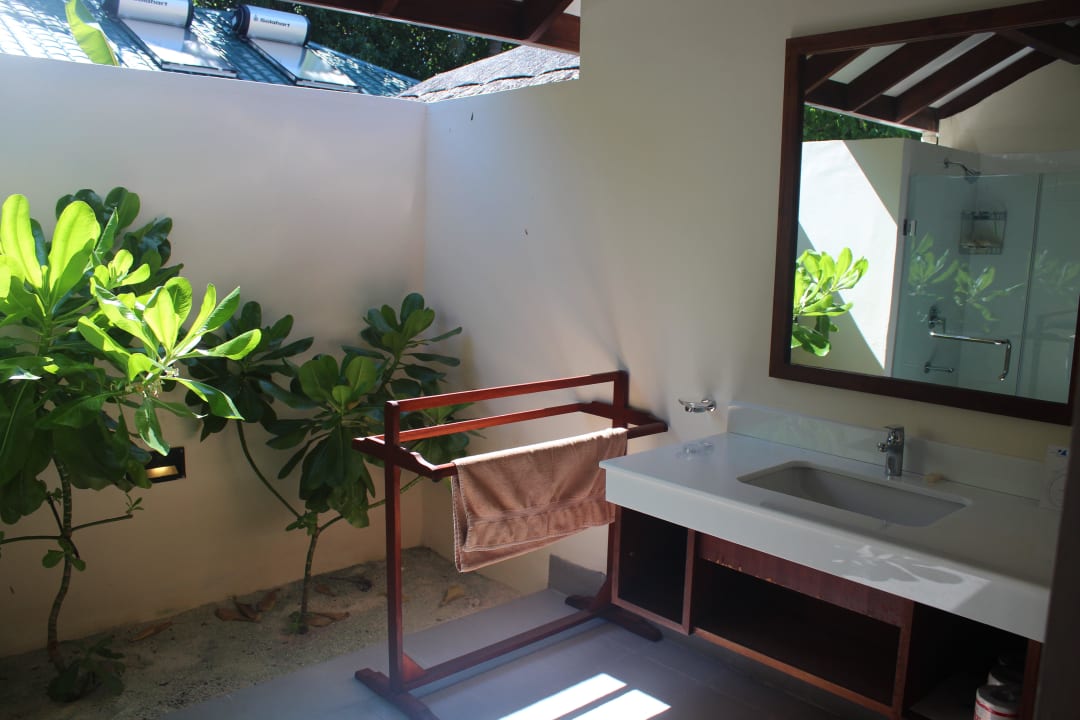 Tolles Bad...open air Summer Island Maldives