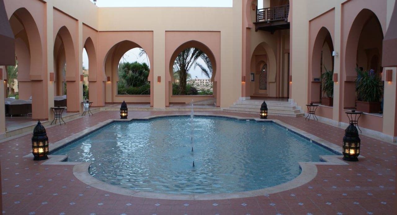 Patio with fountains Steigenberger Coraya Beach - Adults only