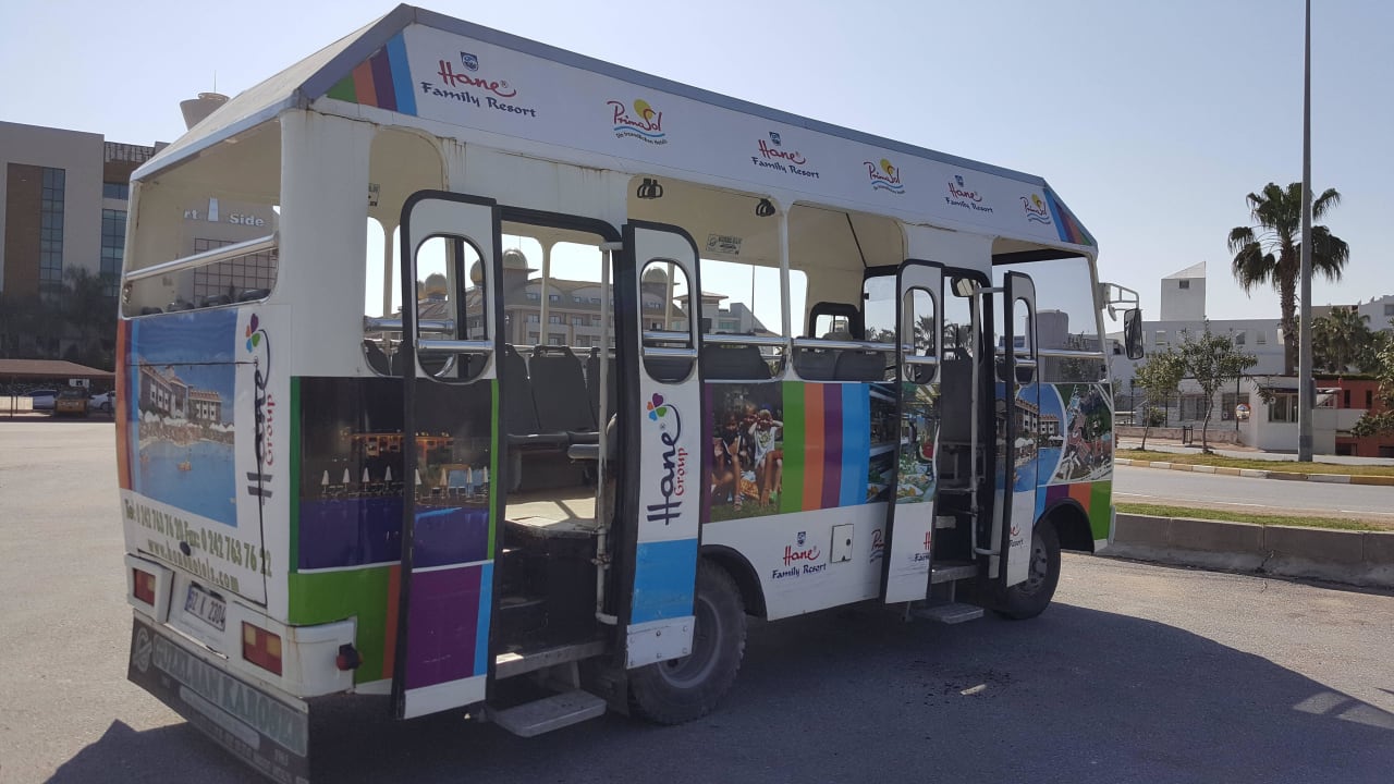 Bus Hane Family Resort