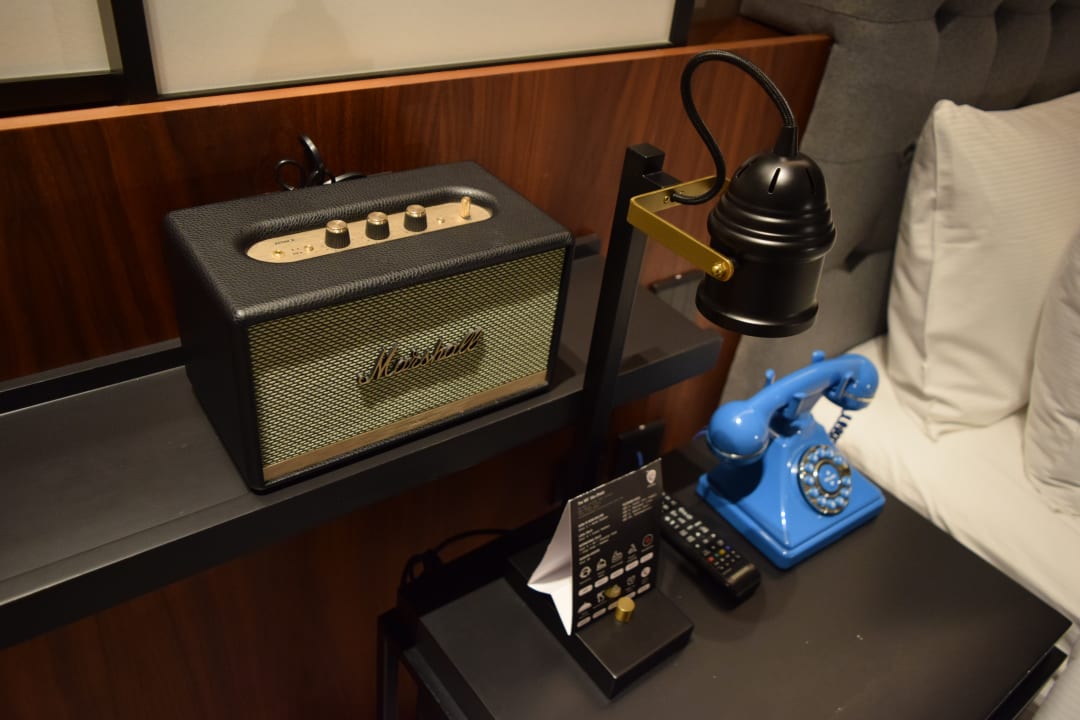 Zimmer The WB Abu Dhabi, Curio Collection By Hilton