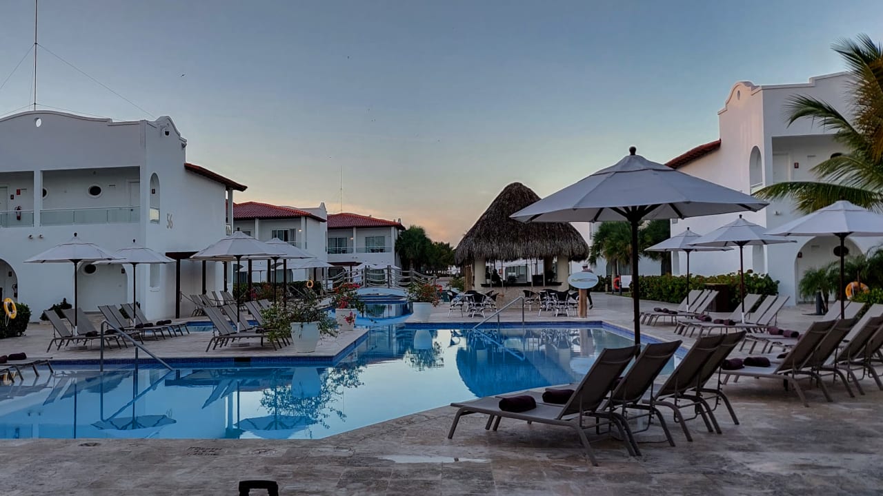 Pool Dreams Dominicus La Romana