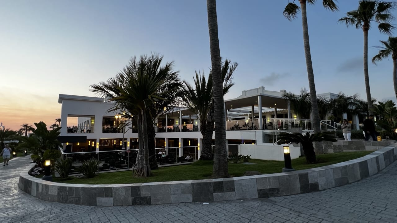 Außenansicht Hotel Riu Chiclana
