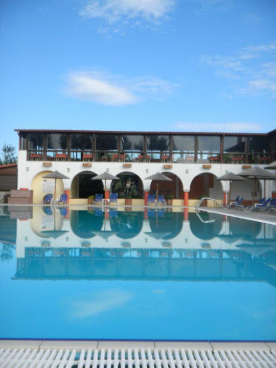 Restaurant & Pool Blue Dolphin Resort Hotel