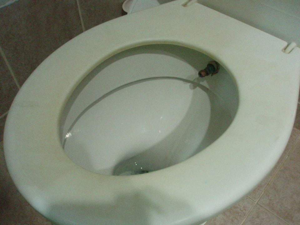 Toilette Hotel Asrin Beach