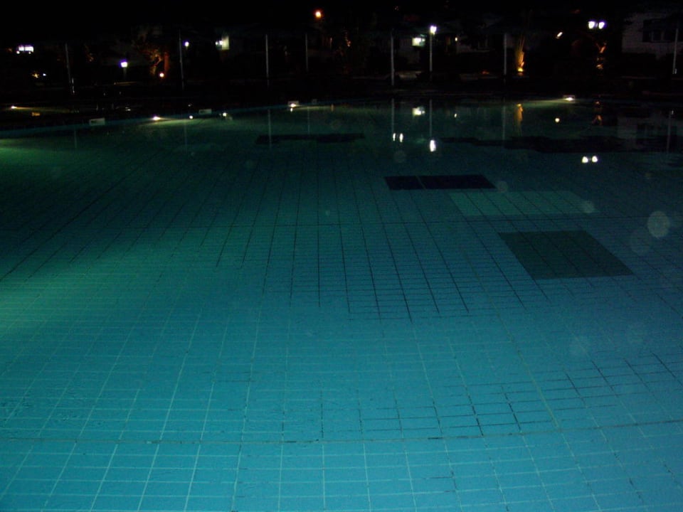 Pool bei Nacht Ghazala Beach