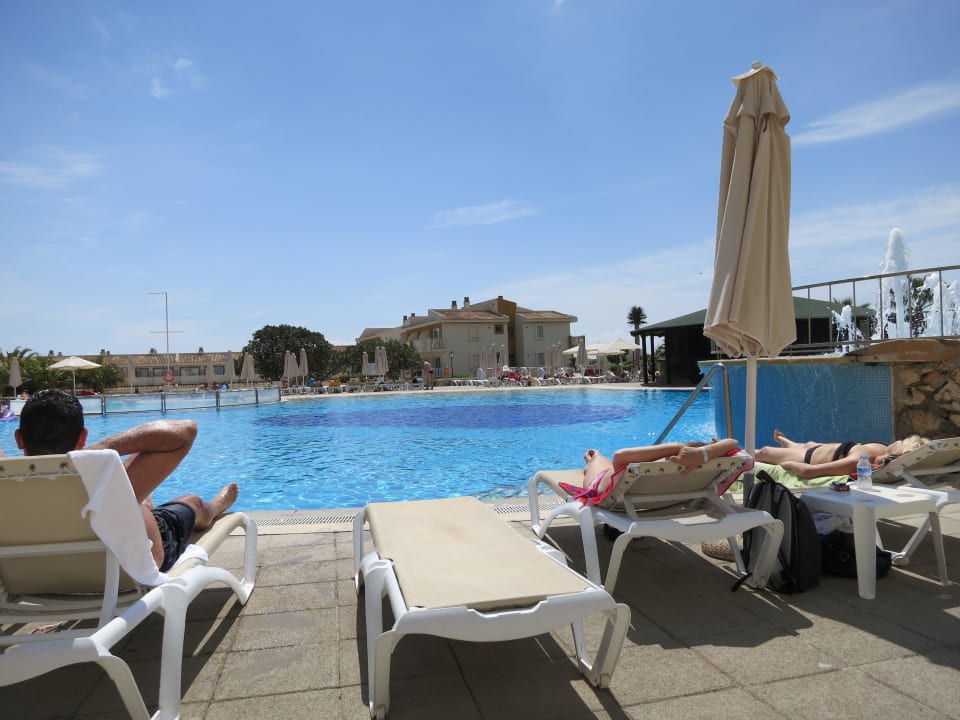 Poolanlage blau punta reina