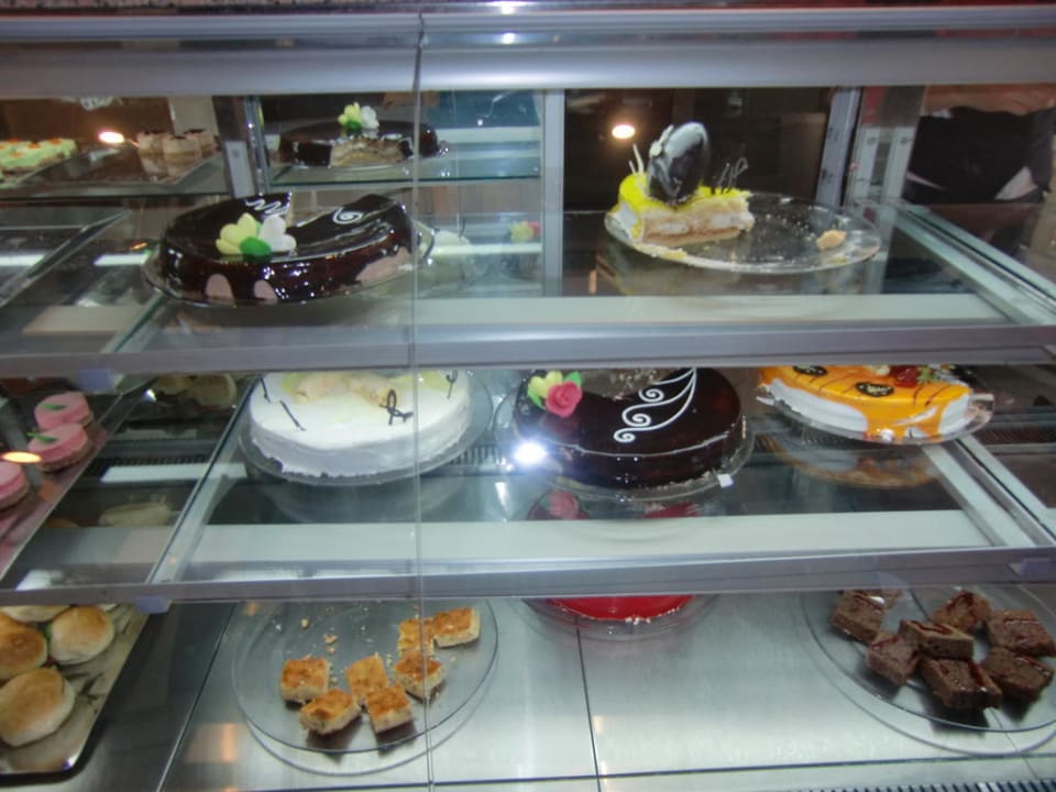 Cafe Bar von 14.00-17.00 Uhr Limak Lara Deluxe Hotel & Resort