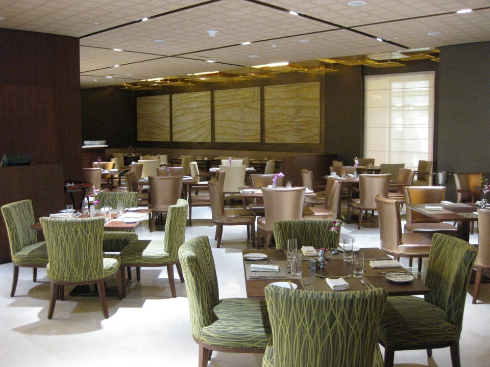 Manava Restaurant Sofitel Dubai The Palm Resort & Spa