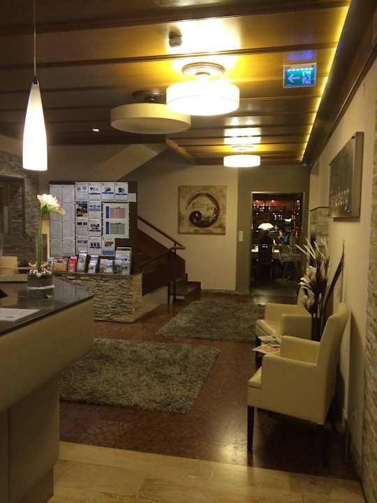 Lobby/ingang Hotel Feneberg