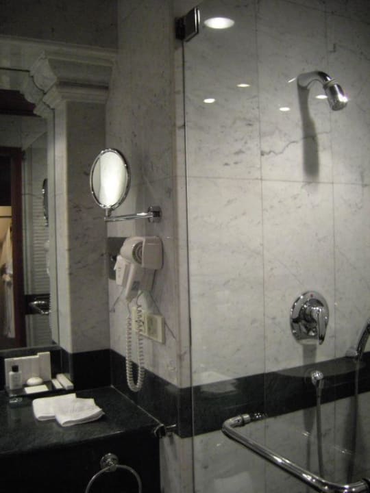 Bathroom The Landmark Bangkok