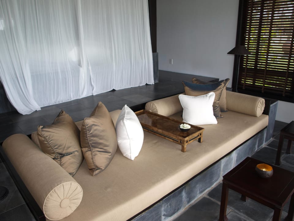 Sitzecke in der Villa Four Seasons The Nam Hai, Hoi An, Vietnam